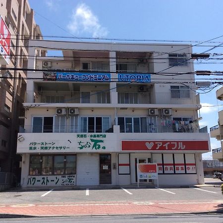 Utopia Mihama Chatan Buitenkant foto
