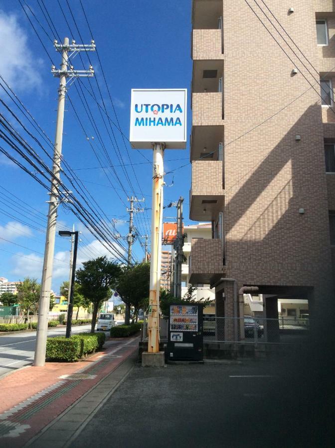 Utopia Mihama Chatan Buitenkant foto