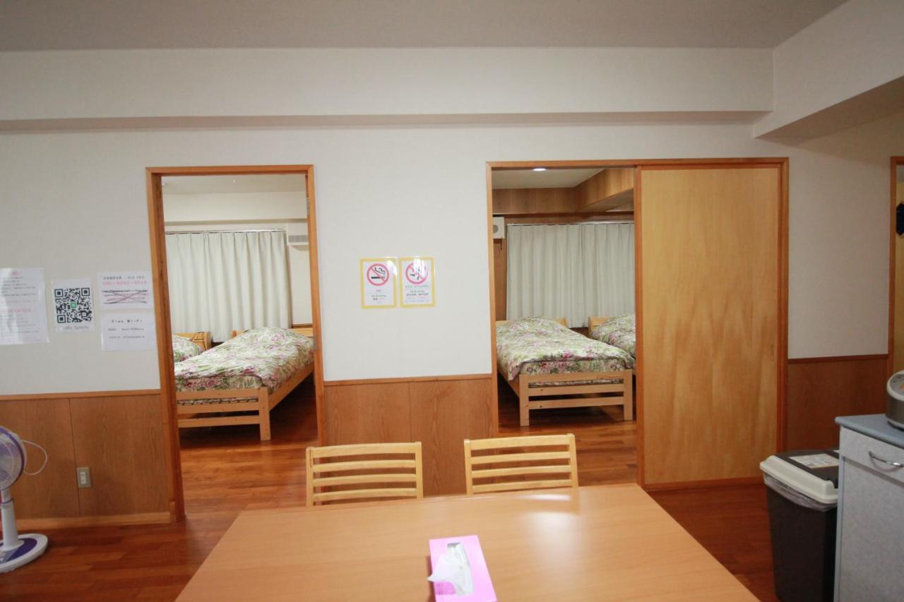 Utopia Mihama Chatan Buitenkant foto