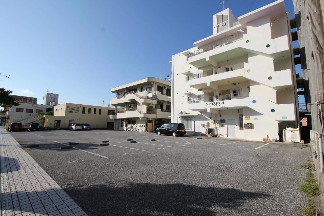 Utopia Mihama Chatan Buitenkant foto
